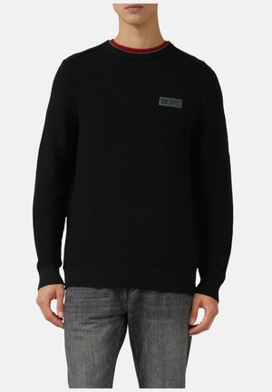 - Sweter