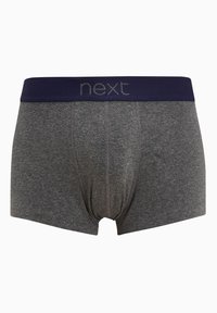 Szürke boxer alsónadrág kék elasztikus derékkal, melyen világosszürke betűkkel a "next" felirat látható. Az anyag simának és rugalmasnak tűnik.