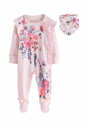 Rosa Baby-Overall mit floralem Muster, Rüschen an der Seite, Druckknöpfen und Schleifenakzenten an den Füßen. Inklusive passendem Blumen-Lätzchen.
