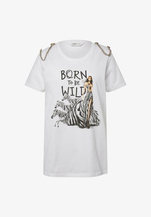 Witte katoenen t-shirt met een grafische print van een vrouw in een zebra-patroon jurk. Accenten met kettingdetails op de schouders.