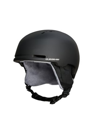 Zwart matte helm met verstelbare kinriem, gevoerde binnenkant, ventilatiegaten en het "Quiksilver" logo op de zijkant.