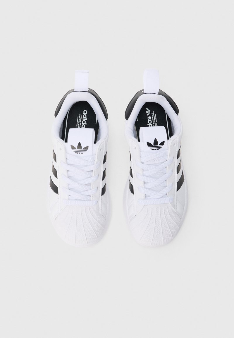 adidas gazelle silver green womens adidas White Superstar 82 SFTM Sneakers main image 1