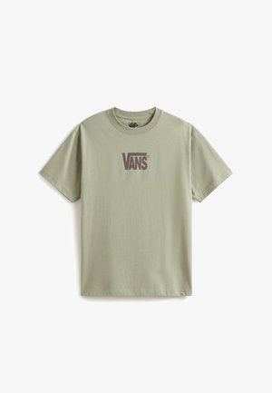 Camiseta de algodón de color verde oliva de manga corta con un logo "VANS" marrón en el centro del pecho y diseño clásico de cuello redondo.