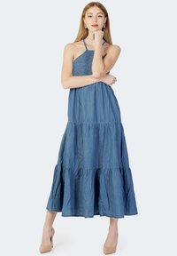 BEA LIFE SL LONG SMOCK DNM - Sukienka jeansowa