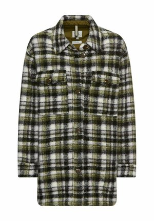 Karierte Flanelljacke in Grün, Schwarz und Weiß mit zwei Brusttaschen und Knopfverschluss, ausgestattet mit einem klassischen Kragen und weichem Material.