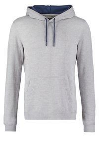 Jasnoszara bluza z kapturem z granatowym wykończeniem wewnętrznej części kaptura, granatowymi sznurkami, przednią kieszenią typu kangaroo oraz ściągaczami przy mankietach i hemie.