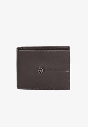 Portafoglio in pelle marrone di forma rettangolare, con un piccolo logo e dettagli di cucitura orizzontale nella parte frontale.