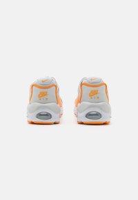 Nike Sportswear AIR MAX TW UNISEX - Tenisky - photon dust/vivid orange/white/black