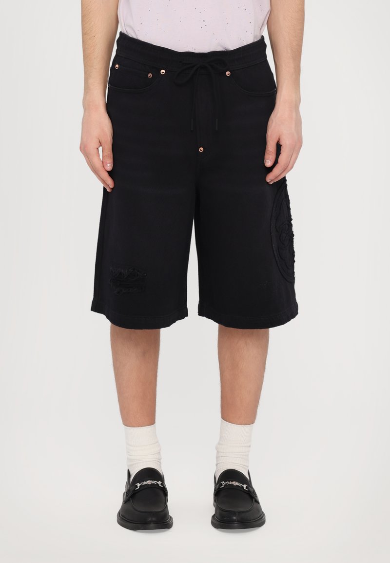 Evisu - KAMON APPLIQUE - Jeansshorts - black, Forstørre
