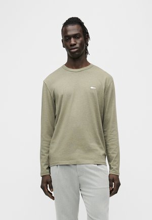BADGE TEE - Long sleeved top - utility sage