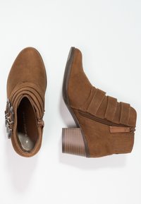 Dorothy Perkins Botines camperos - brown