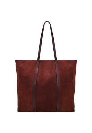 Bolso tote de ante marrón con asas de cuero oscuro. Presenta un diseño minimalista y un interior espacioso; textura suave en todo momento.