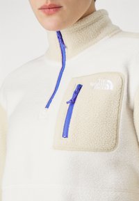 The North Face YUMIORI ¼ ZIP - Polárpulóver - white dune/gravel