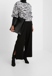 The Kooples Sweter