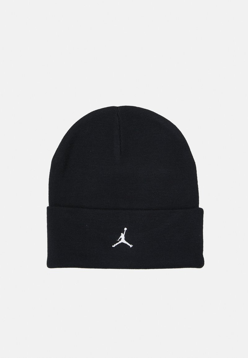 Sort strikket hue med en foldet manchet og et hvidt broderet Jumpman-logo på fronten. Blød tekstur og standard form.