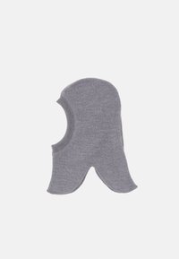 Balaclava tricotată gri, cu deschideri curbe pentru față. Textură netedă, design fără cusături și margini rotunjite pentru o potrivire strânsă.