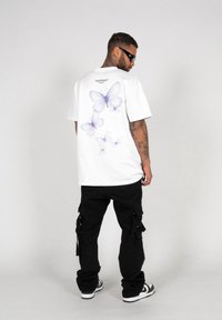 MJ Gonzales METAMORPHOSE - T-shirts med print - white