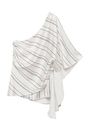 En-skulder top i hvid satin med sorte diagonale striber. Draperet design med en løs, flydende silhuet og detaljeret udsmykning.