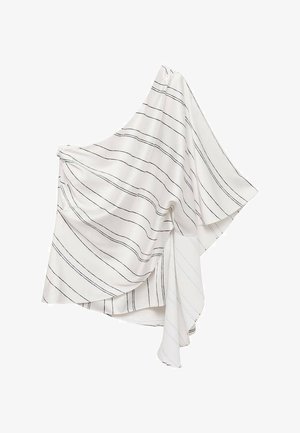 Top na jedno ramię w białym satynie z czarnymi ukośnymi paskami. Zasłonięty krój o luźniej, swobodnej sylwetce i skomplikowanych detalach.