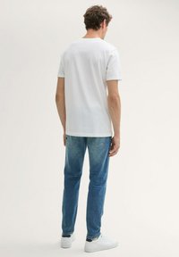 TOM TAILOR DENIM TTTAPERED - Tapered-Farkut - tinted blue denim