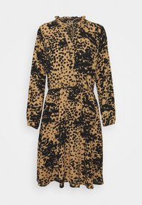 Abito con stampa leopardata in marrone e nero, caratterizzato da maniche lunghe, un collo arricciato e una vita cinte con una gonna svasata.