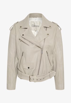 Giacca da moto in pelle beige con numerose tasche con zip, vita con cintura e spalline. Texture liscia e design strutturato.