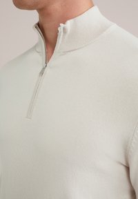 WE Fashion Pulover - white