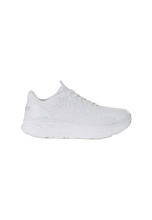 Witte sportieve sneaker met een bovenwerk van textuurstof, gevoerde kraag, dikke gewatteerde zool en vetersluiting, zijaanzicht.