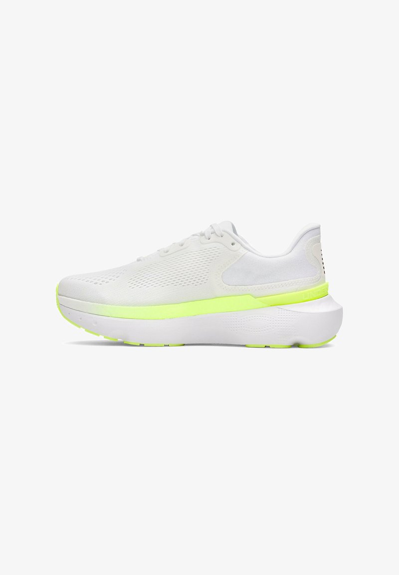 Zapatillas deportivas blancas con parte superior de malla y sintético, que presentan una entresuela de color amarillo-verde brillante y detalles texturizados en los laterales.