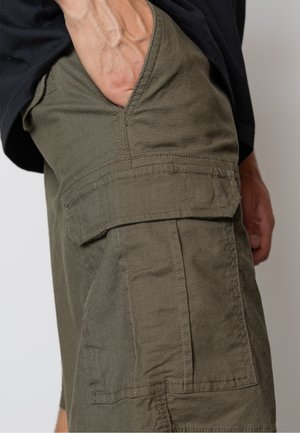Fat Moose, BEKLEIDUNG RADAR - Shorts - army fm-army