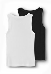 Twee mouwloze tanktops: één in wit en één in zwart, gemaakt van geribd stof, met ronde halslijnen en een klassieke pasvorm.
