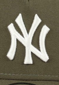 New Era NEW YORK YANKEES MLB WORLD SERIES 1996 SIDEPATCH COOPERSTOWN NEW FORTY A-FRAME SNAPBACK - Cap - oliv
