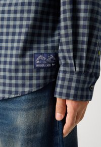 Scotch & Soda LIGHTWEIGHT CHECKED SHIRT - Shirt - sky captain