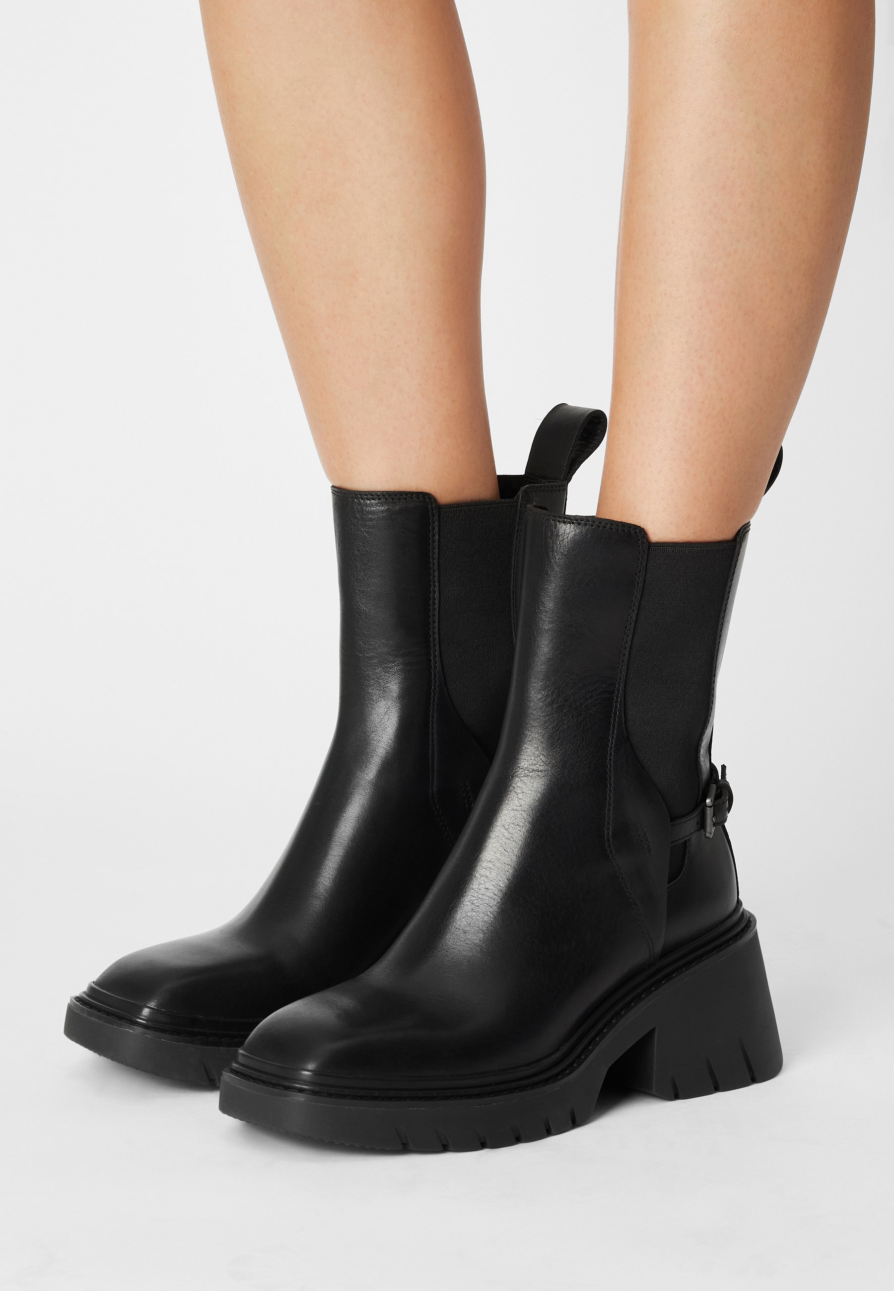 ash bottines