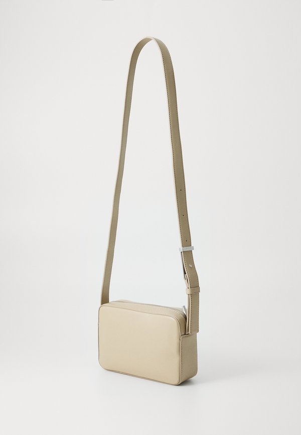 LOGO CAMERA BAG - Cross body bag - crockery4