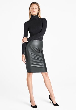 ESTELLA - Kokerrok - black