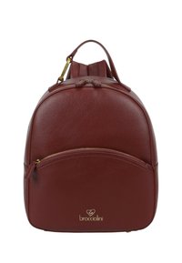 Zaino in pelle rossa dalla forma arrotondata, con due manici superiori e una tasca frontale con cerniera. Caratterizzato da dettagli in metallo color oro e un'emblema logo.