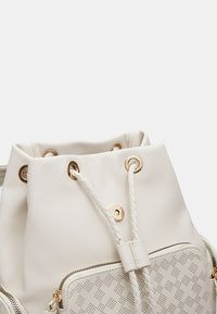 Bata Käsilaukku - bianco
