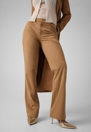Guess, MIA STRAIGHT PANT MID RISE - Pantalon classique - ochre