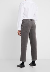 BOSS Kalhoty - grey