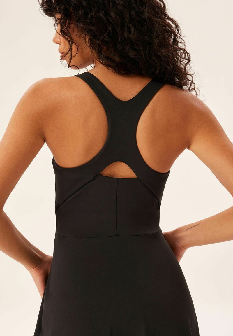 Girlfriend Collective FLOAT LOLA - Jersey dress - black - Zalando.ie Girlfriend Collective FLOAT LOLA - Jersey dress - black - Zalando.ie