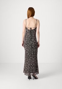 Gina Tricot COWL NECK MAXI  - Maksikleit - leo