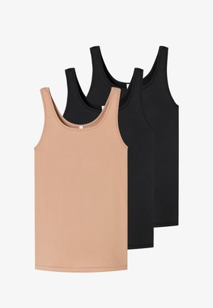 Drei ärmellose Tanktops gestapelt, eines in Beige vorne und zwei schwarze dahinter, schlicht und ohne Muster oder Logos.