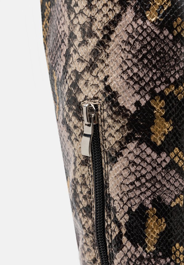 GARETH - Platform boots4