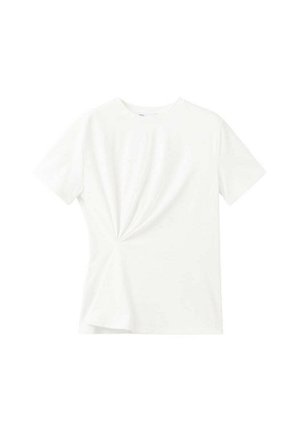Tricou alb cu mânecă scurtă, guler rotund și un detaliu răsucit și adunat în partea stângă din față.