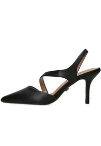 Černé kožené lodičky na podpatku s špičatou špičkou, tenkým kotníkovým páskem a mírným stiletto podpatkem. Hladká textura a minimalistický design.