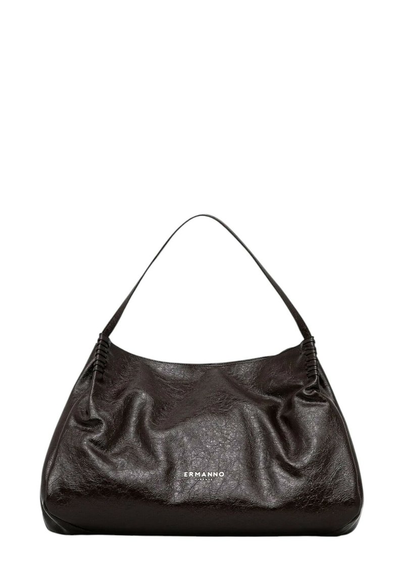 Borsa a tracolla in pelle nera con design morbido, dotata di una tracolla singola e sottili dettagli arricciati. Il logo del marchio è impresso sul davanti.