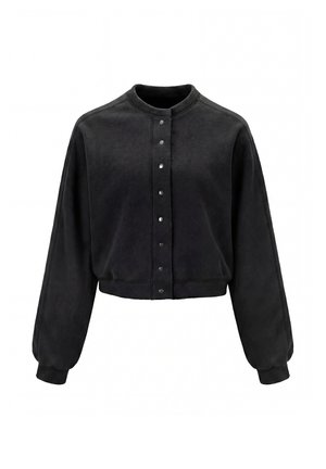 Zwarte cropped jas met lange opgeblazen mouwen, sluiting met drukknopen aan de voorkant en een ronde kraag.