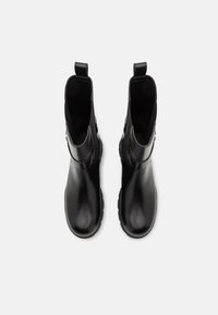 Calvin Klein Jeans CHUNKY COMBAT CHELSEA - Platåstövlar - triple black