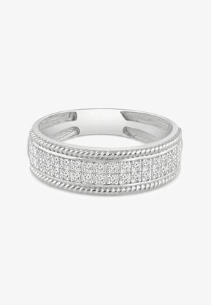 Silberner Ring mit drei Reihen kleiner runder Diamanten und verdrehten Seilkanten auf weißem Hintergrund.